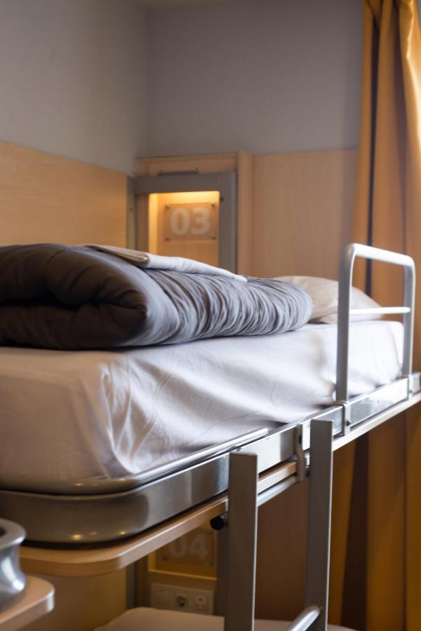Bed 4-Bed Mixed Dormitory Room