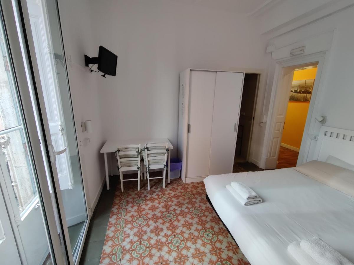 Double or Twin Room Private Bathroom