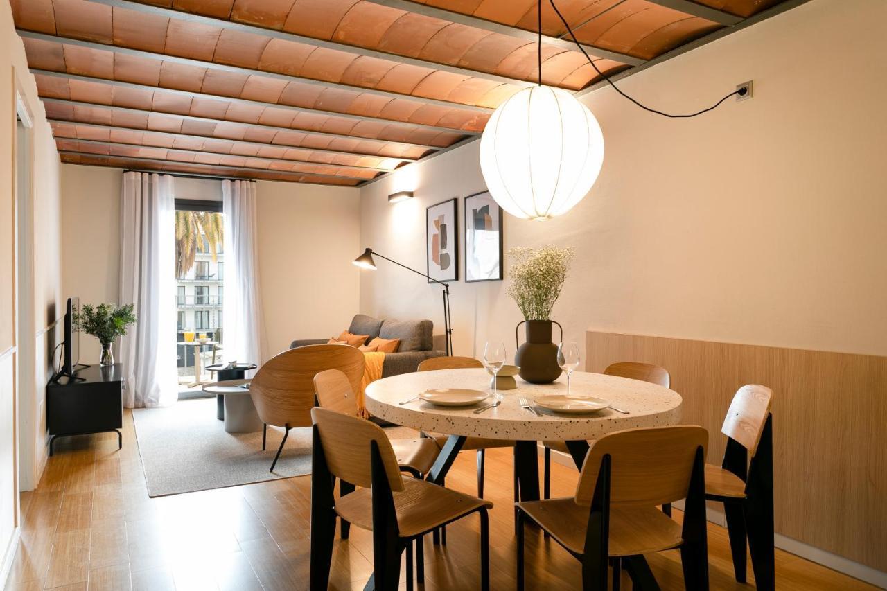 Two-Bedroom Apartment Balcony,1068452995:JPEG