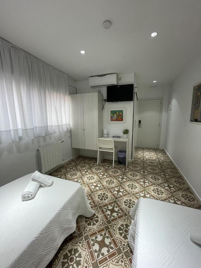 Camera Doppia con Letti Singoli con Bagno