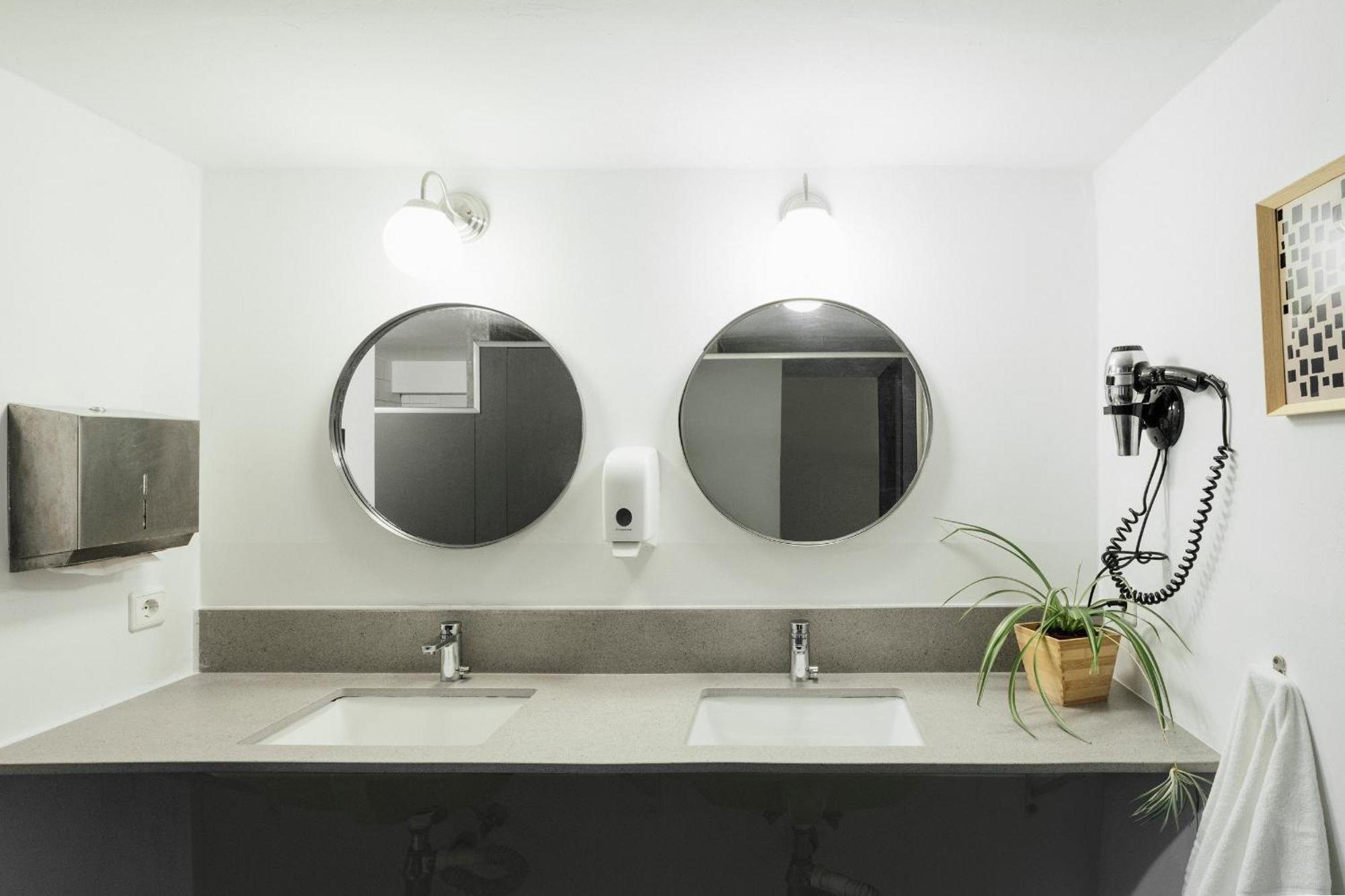 Quadruple Room Private External Bathroom
