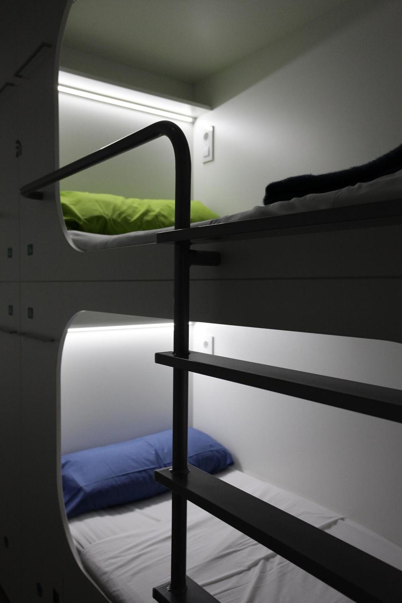 Bed 8-Bed Female Dormitory Room