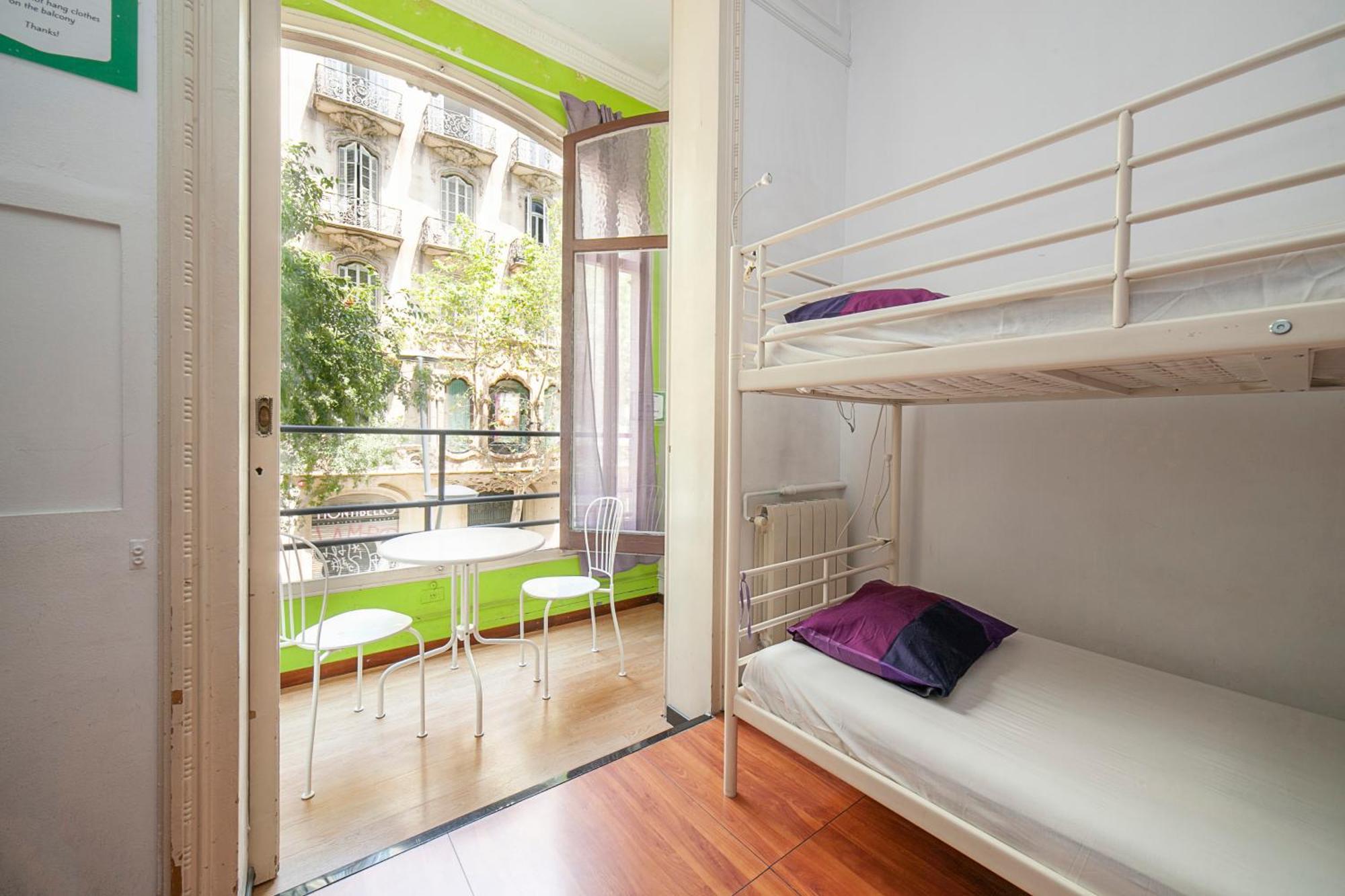 Bed 6-Bed Mixed Dormitory Room
