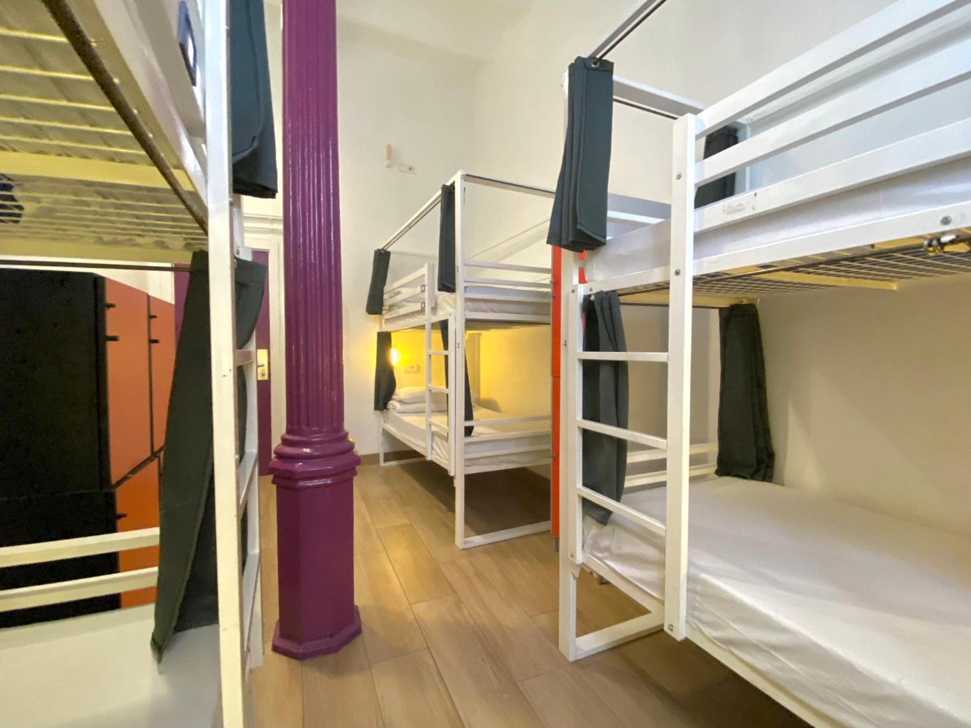 Bed 6-Bed Mixed Dorm
