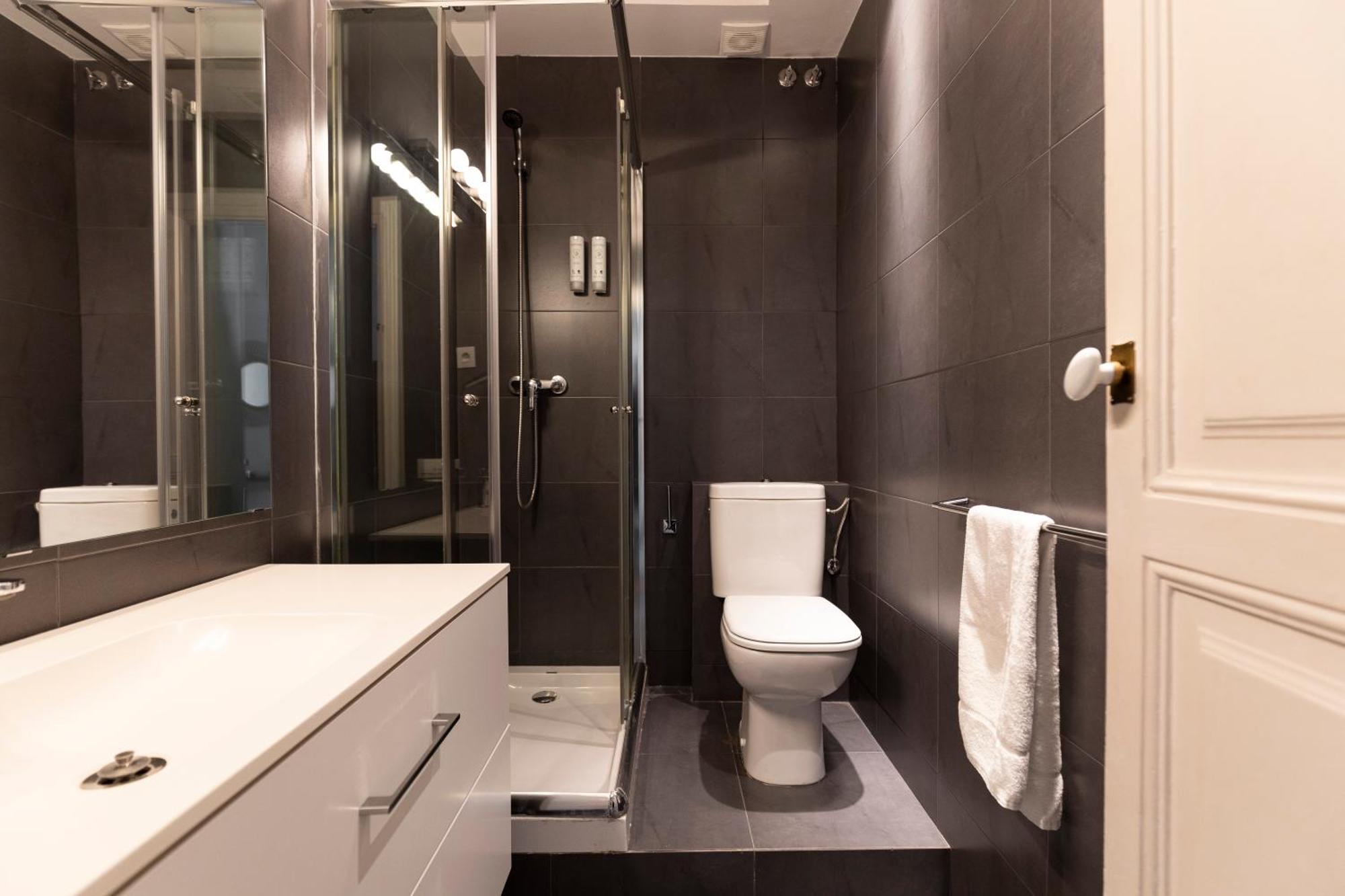 Two-Bedroom Apartment 2 Bathrooms