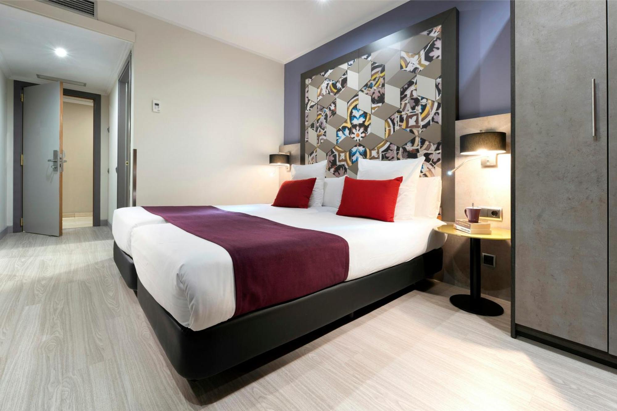 Economy Room