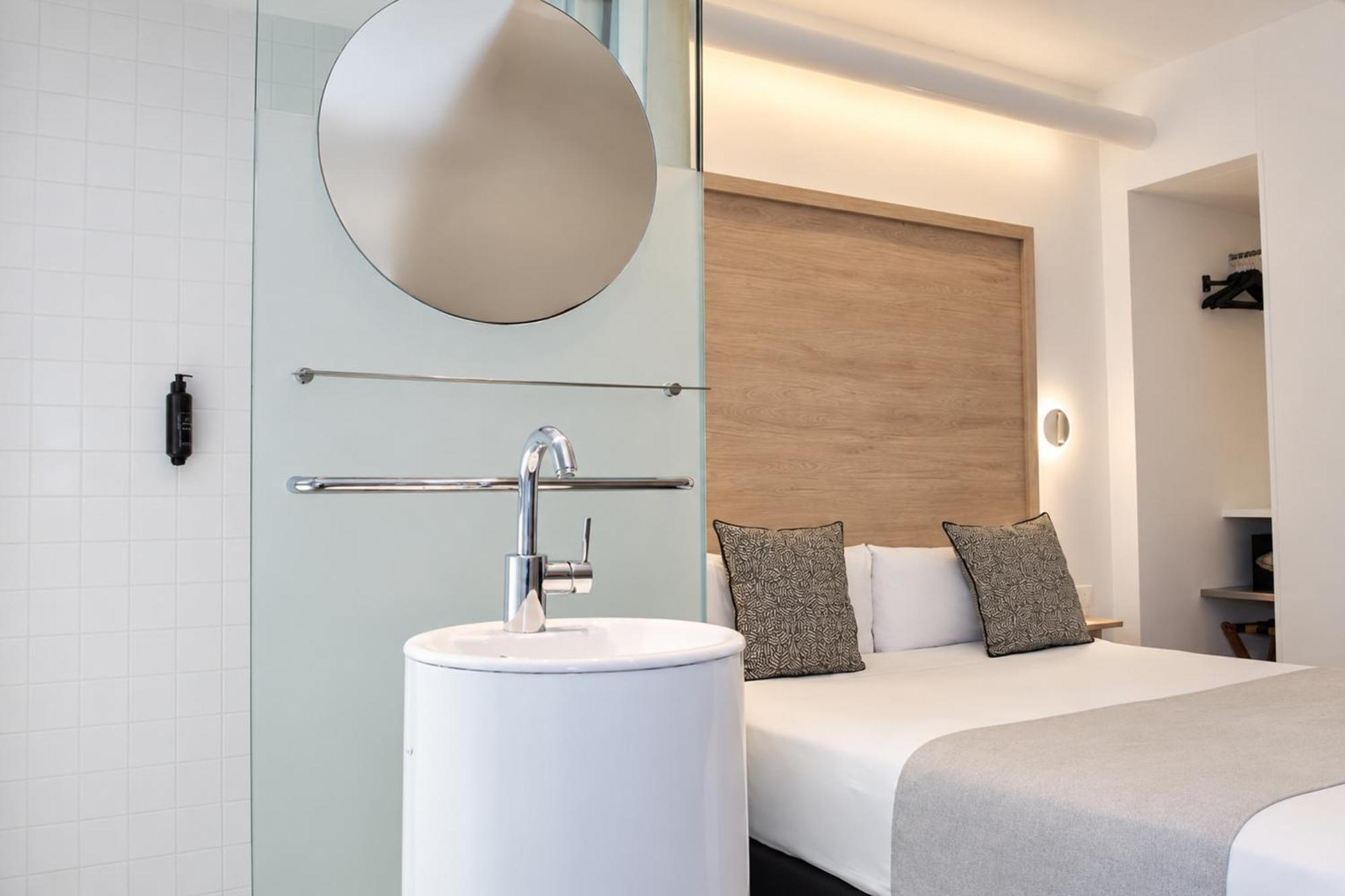 Basic Triple Room