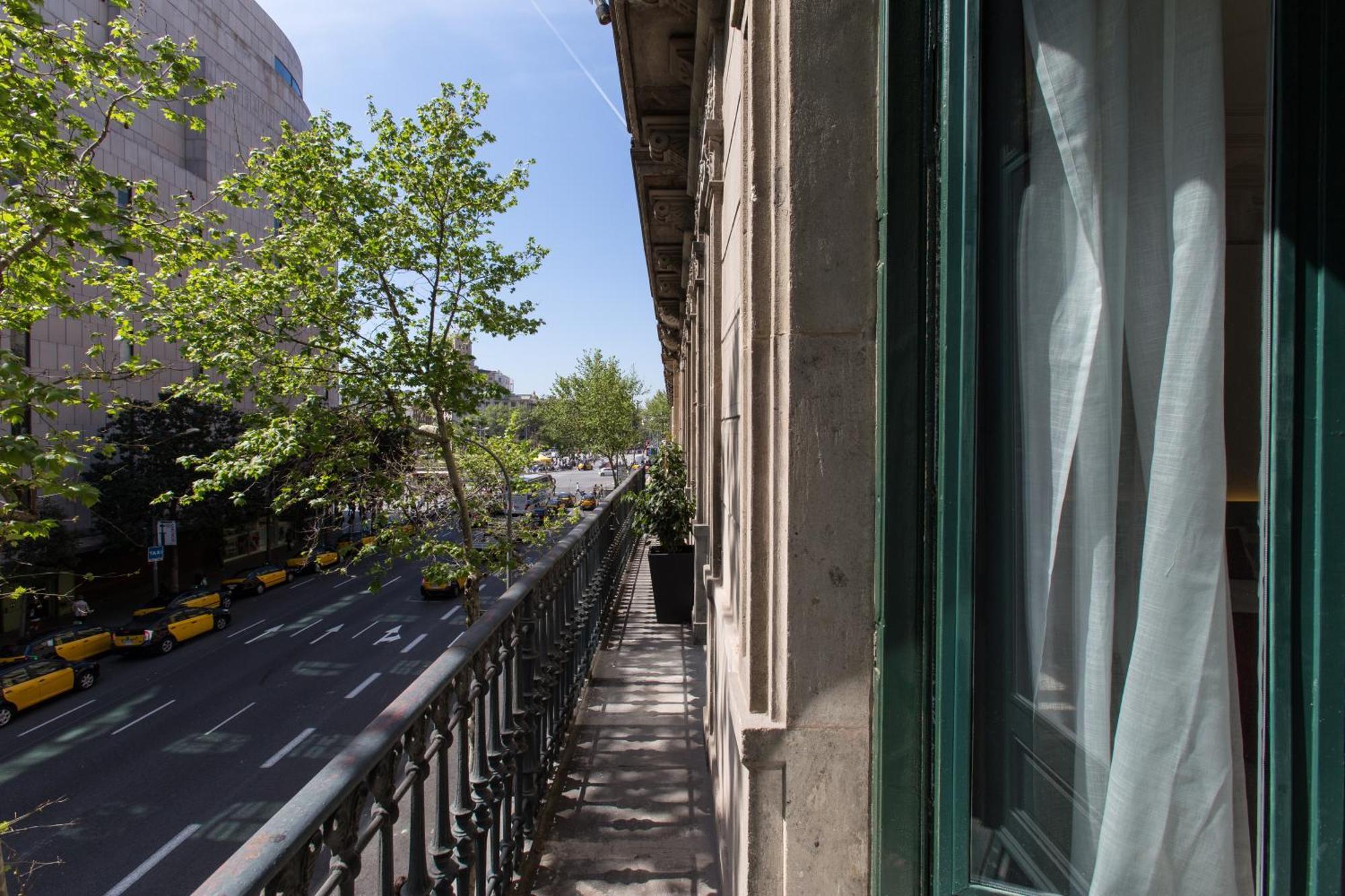 Camera Matrimoniale/Doppia con Letti Singoli con Balcone e Vista Città