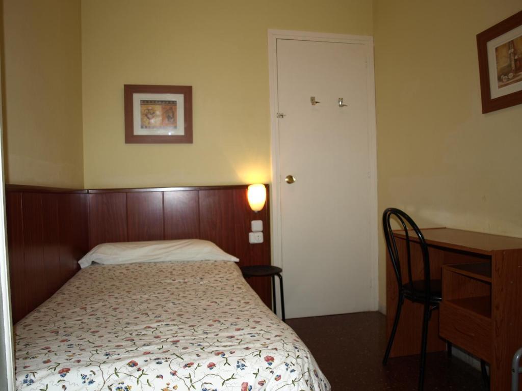 Single Room,34179463:JPEG