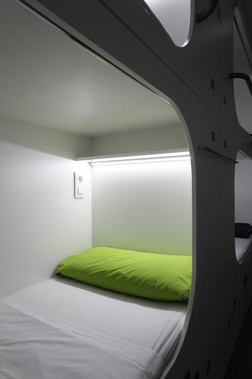 Bed 12-Bed Mixed Dormitory Room