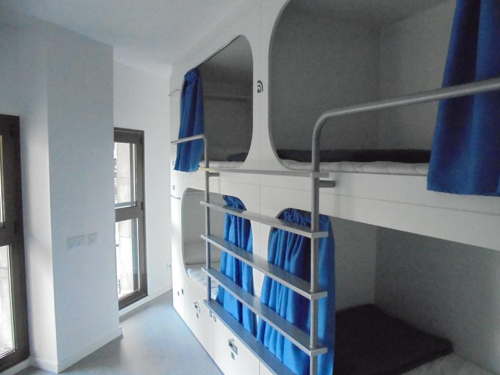 Bed 6-Bed Dormitory Room