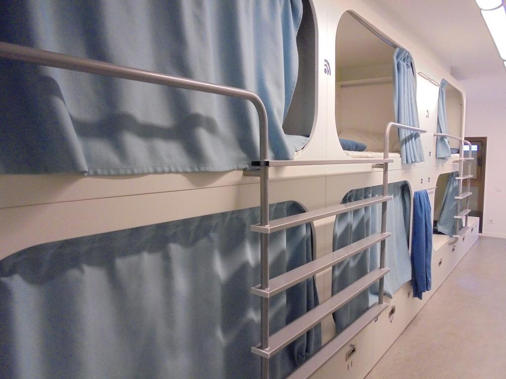 Bed 12-Bed Mixed Dormitory Room