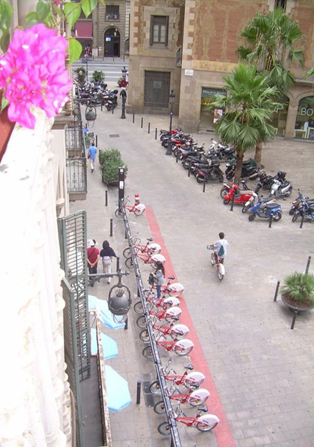 Studio Balcony,549283614:JPEG