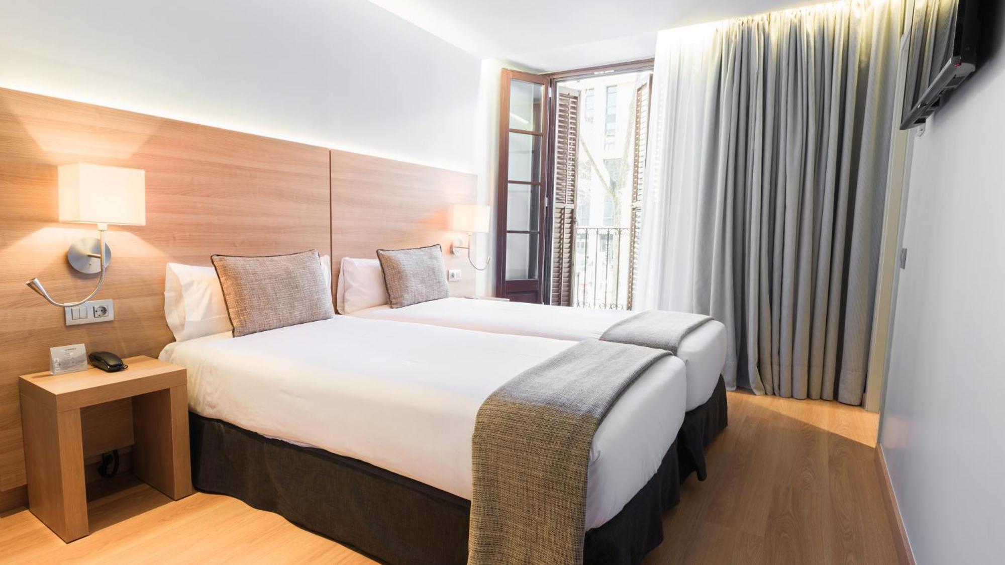 Twin Room Ramblas view,1627203549:JPEG