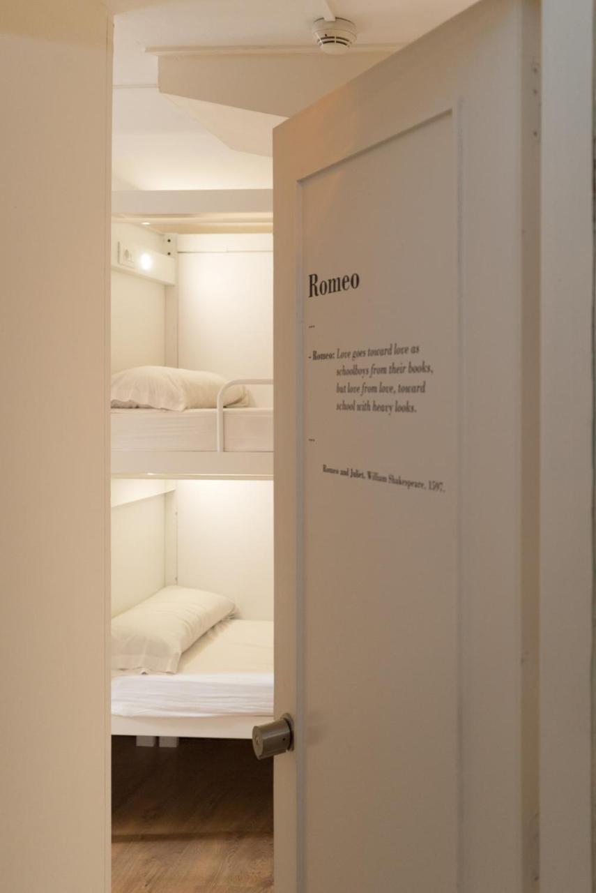 Single Bed in 4-Bed Dormitory Room with Shared Bathroom,752700008:JPEG