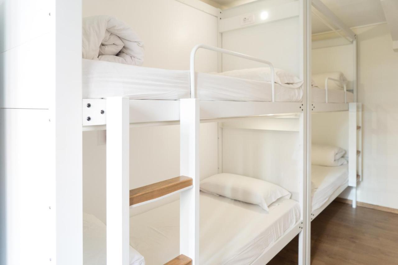 Single Bed 4-Bed Dormitory Room