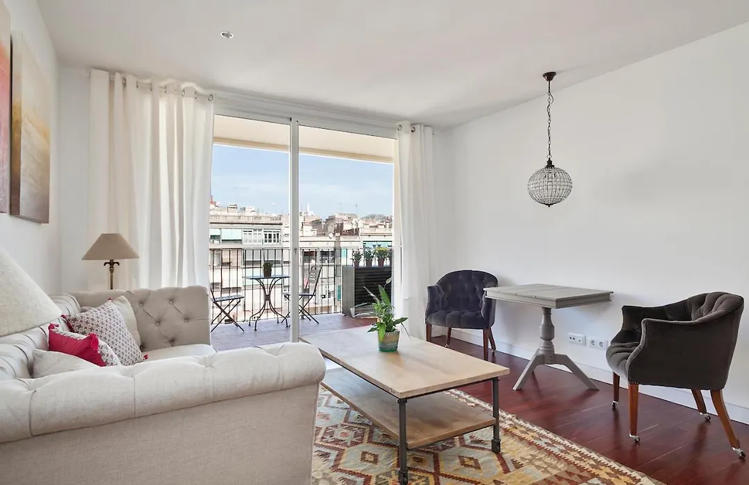 Milton House Gran Via-1