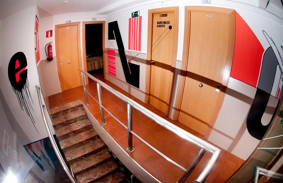 Be Ramblas Guest House-1