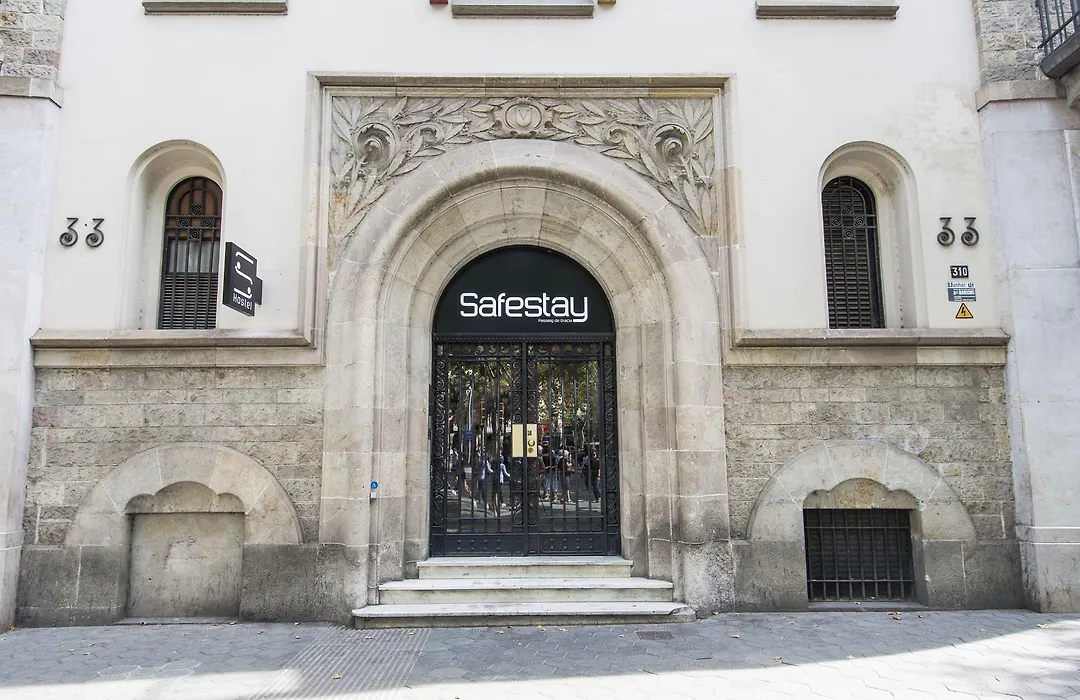 Safestay Passeig de Gràcia-1