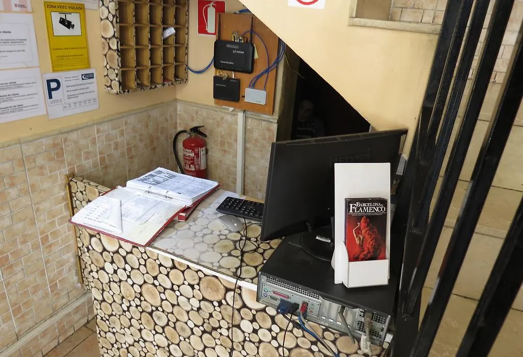 Hostal Nou Raval-1