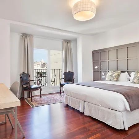 Milton House Gran Via-2