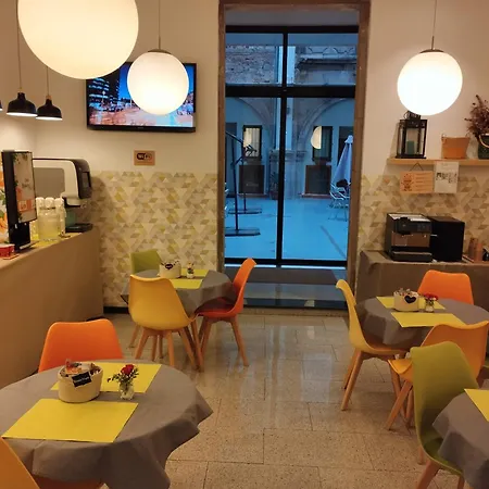 Hostal La Terrassa-3