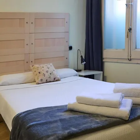 Wow Hostel Barcelona-2