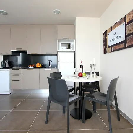Pierre & Vacances Barcelona Sants-3